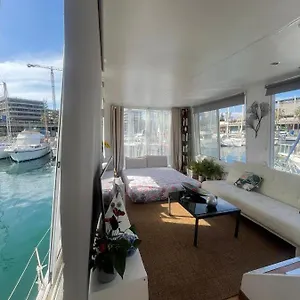 Light Bedroom In A Boat , Barcelona España